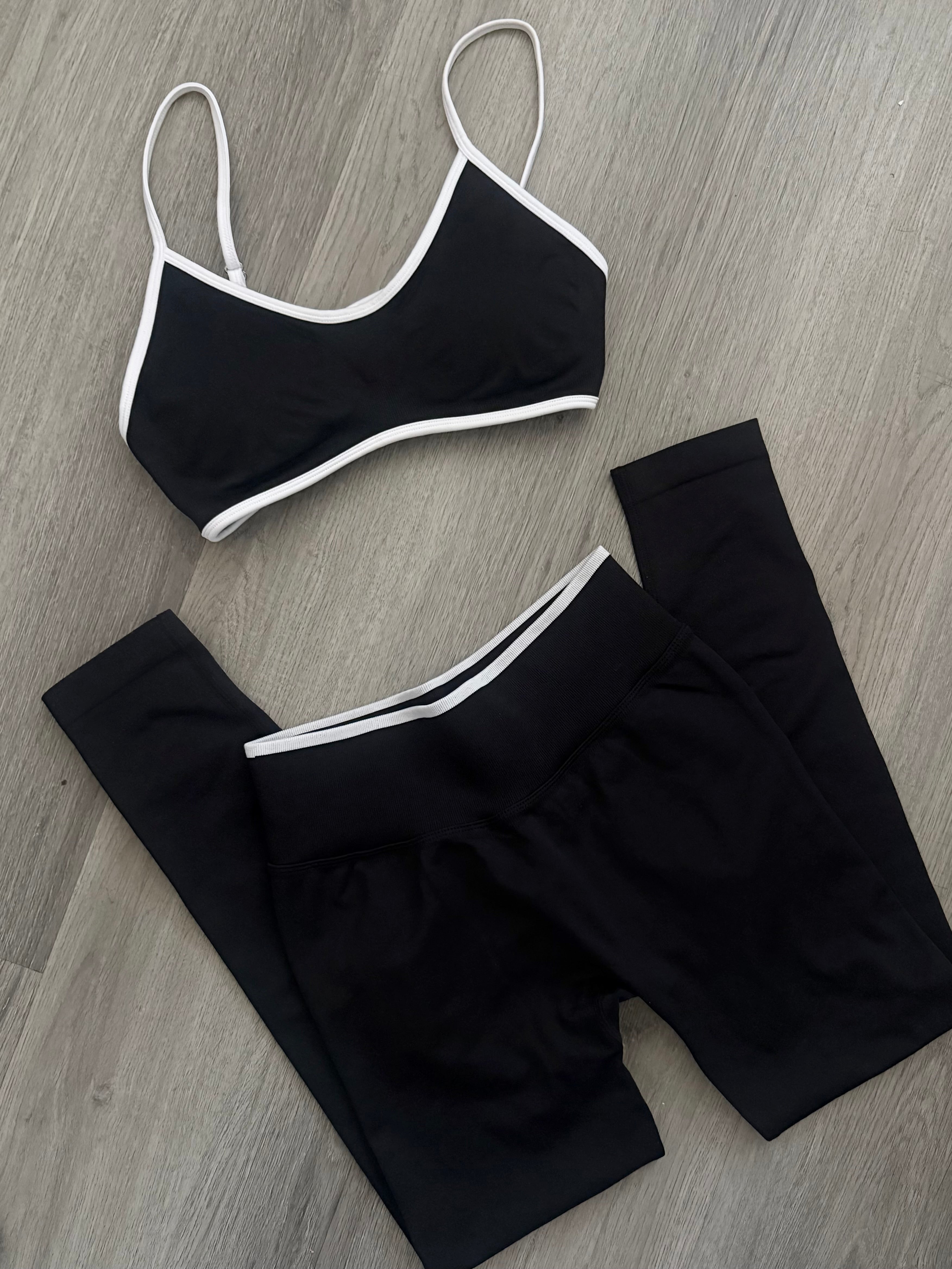 BB Contrasting Bra (BLACK)